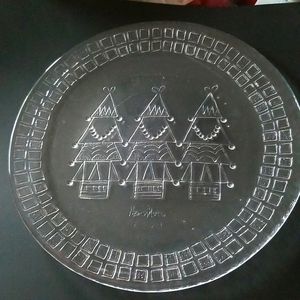 Neiman Marcus Christmas 2001 Figurative Glass Cake Plate